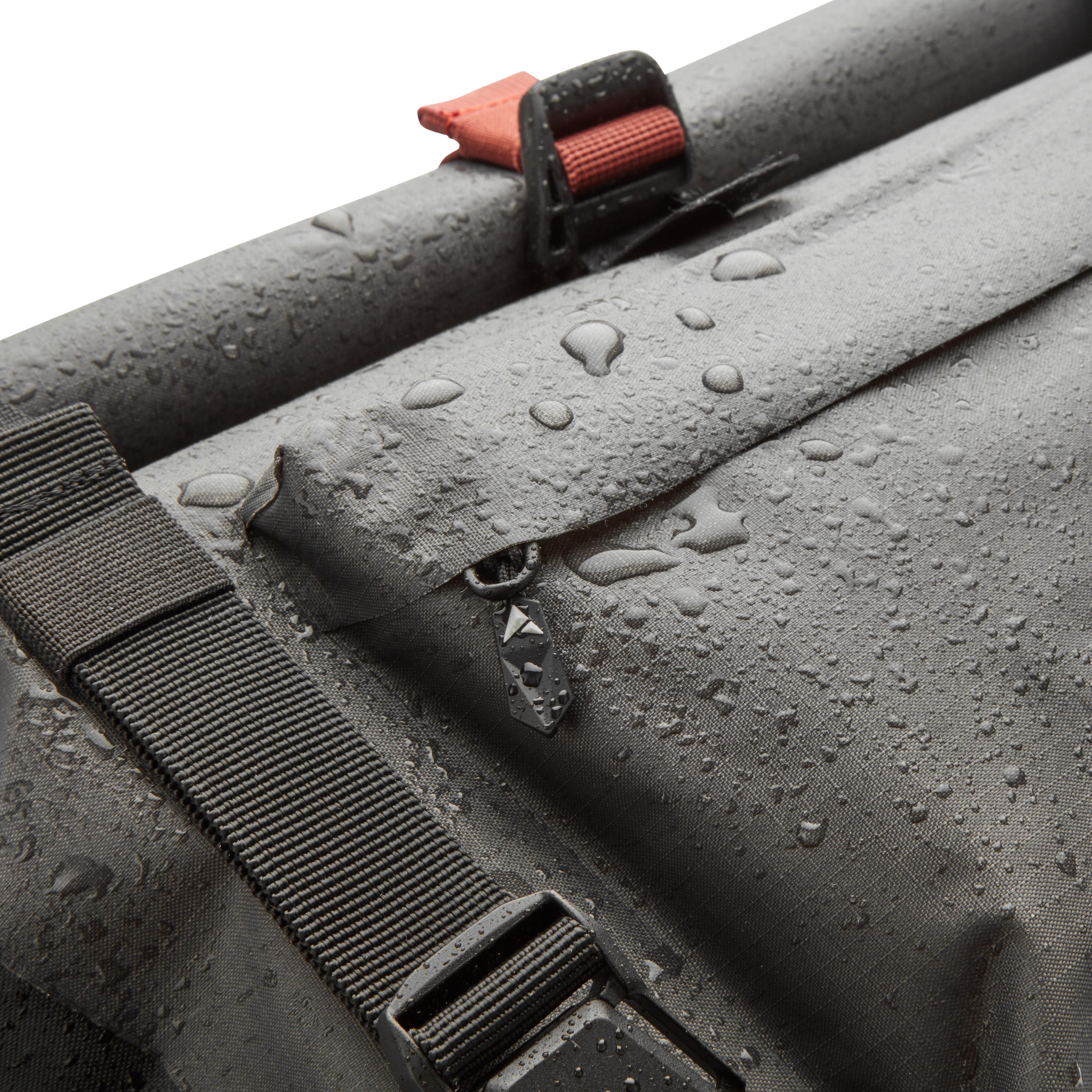 Altura Vortex ハンドルバッグ 10L Altura Vortex Waterproof Seatpack review | off-road.cc